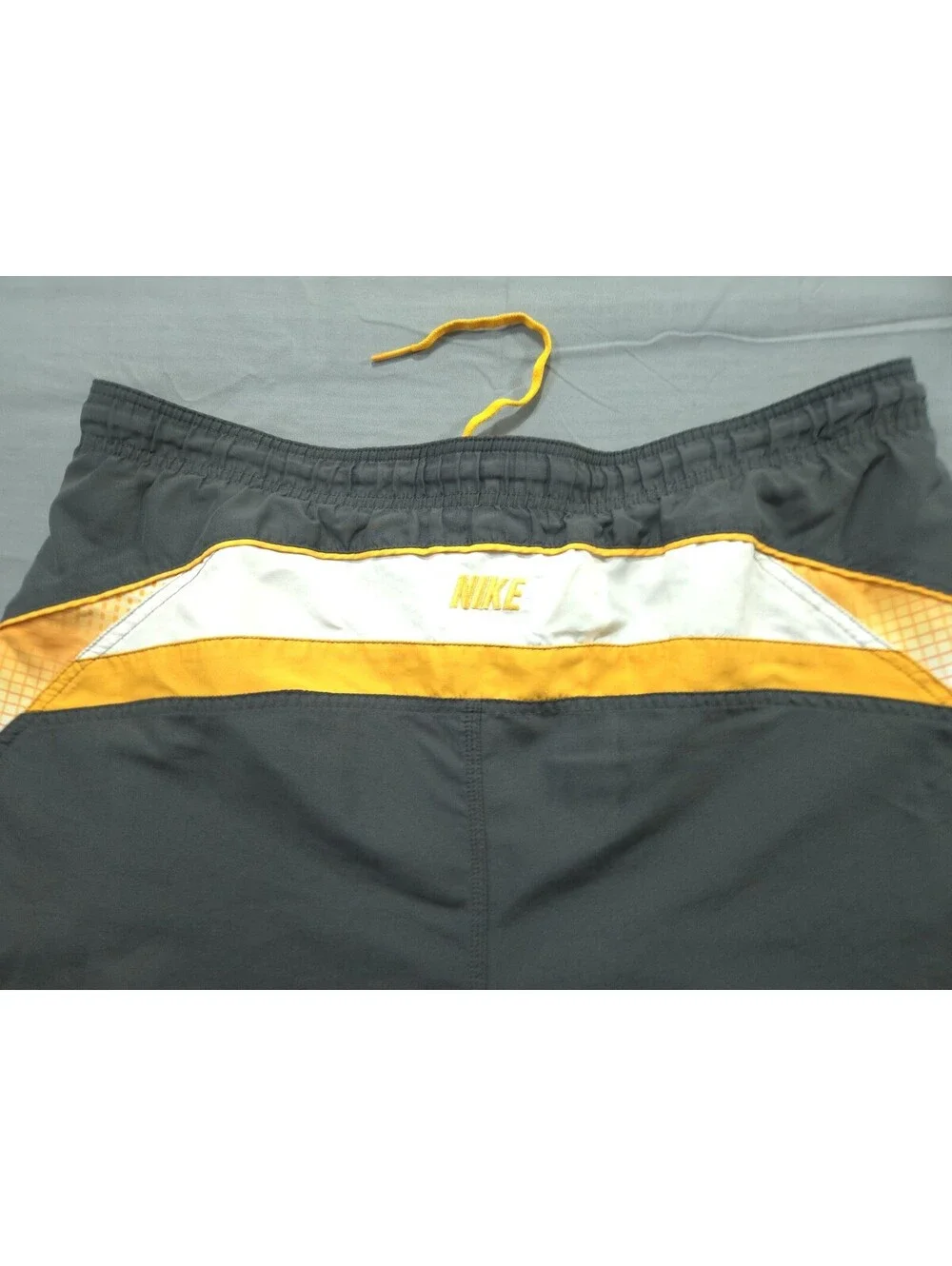 Nike Swim Trunks Board Shorts Mens XL Gray Mesh Lined Beach Travel Drawstring